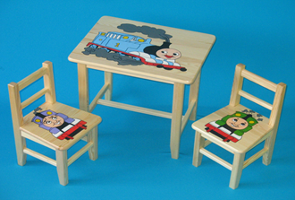 Obrázek z Dětský dřevěný stůl se židlemi - Vláček