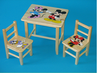 Obrázek Dětský dřevěný stůl se židlemi - Mickey Mouse