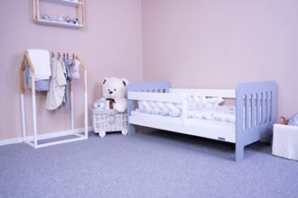 Obrázek z Dětská postel se zábranou New Baby ERIK 140x70 cm bílo-šedá